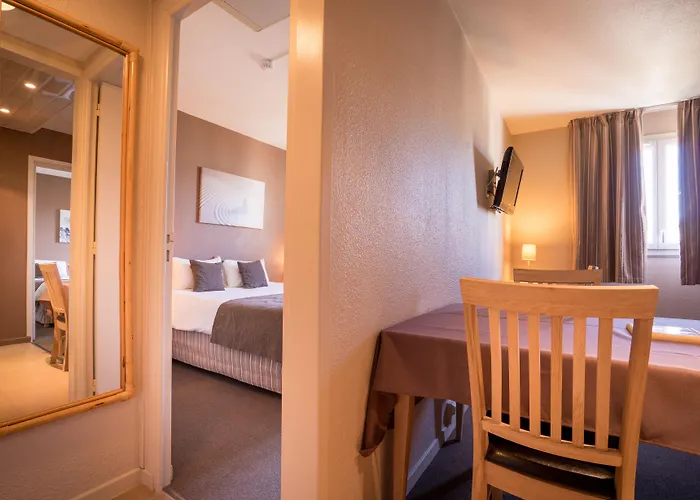 Kyriad Hotel Montpellier Centre Antigone