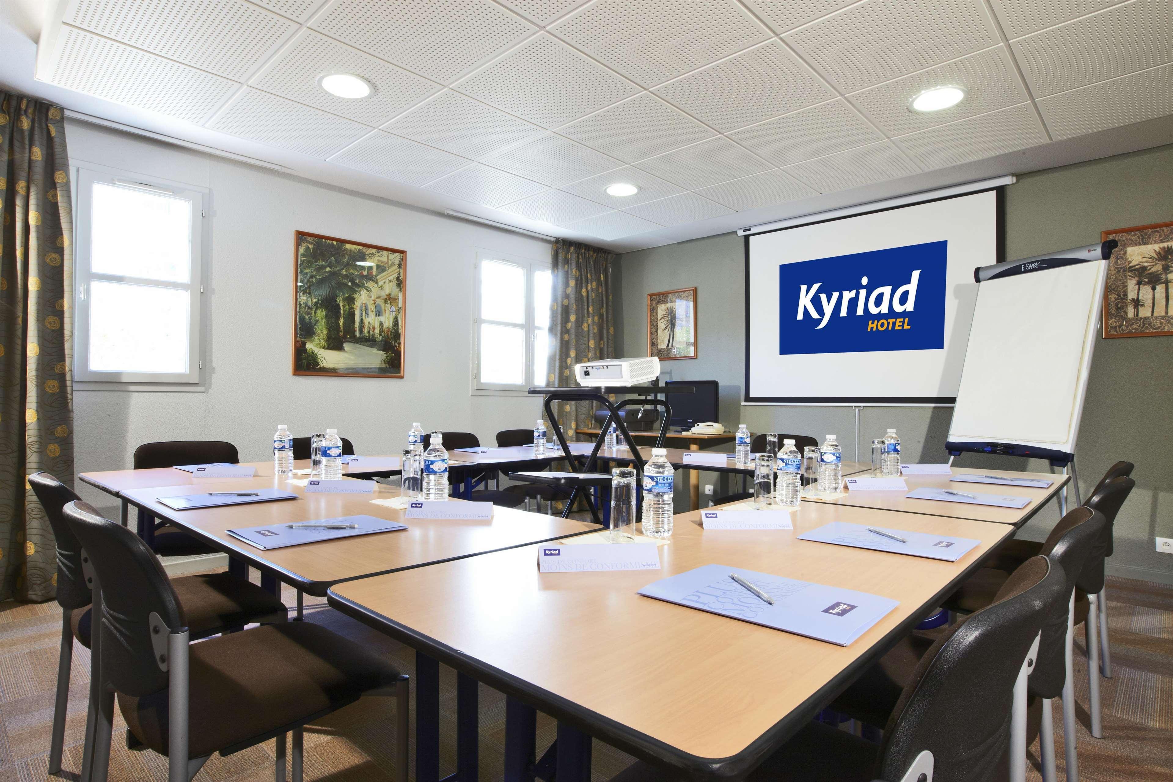Hotel Kyriad Centre Antigone 3*